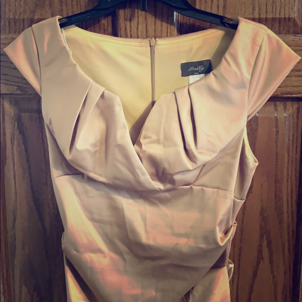 Sally USA Gold size Medium Cap Sleeve Ruched Dress